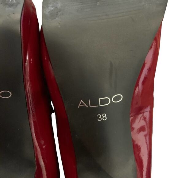 Aldo shoes stiletto 4.5” heels 1/2” platform peep almond toe size 38. Burgundy - Picture 10 of 12